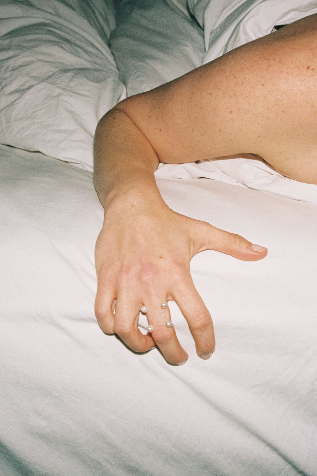 4 PEARL Ring