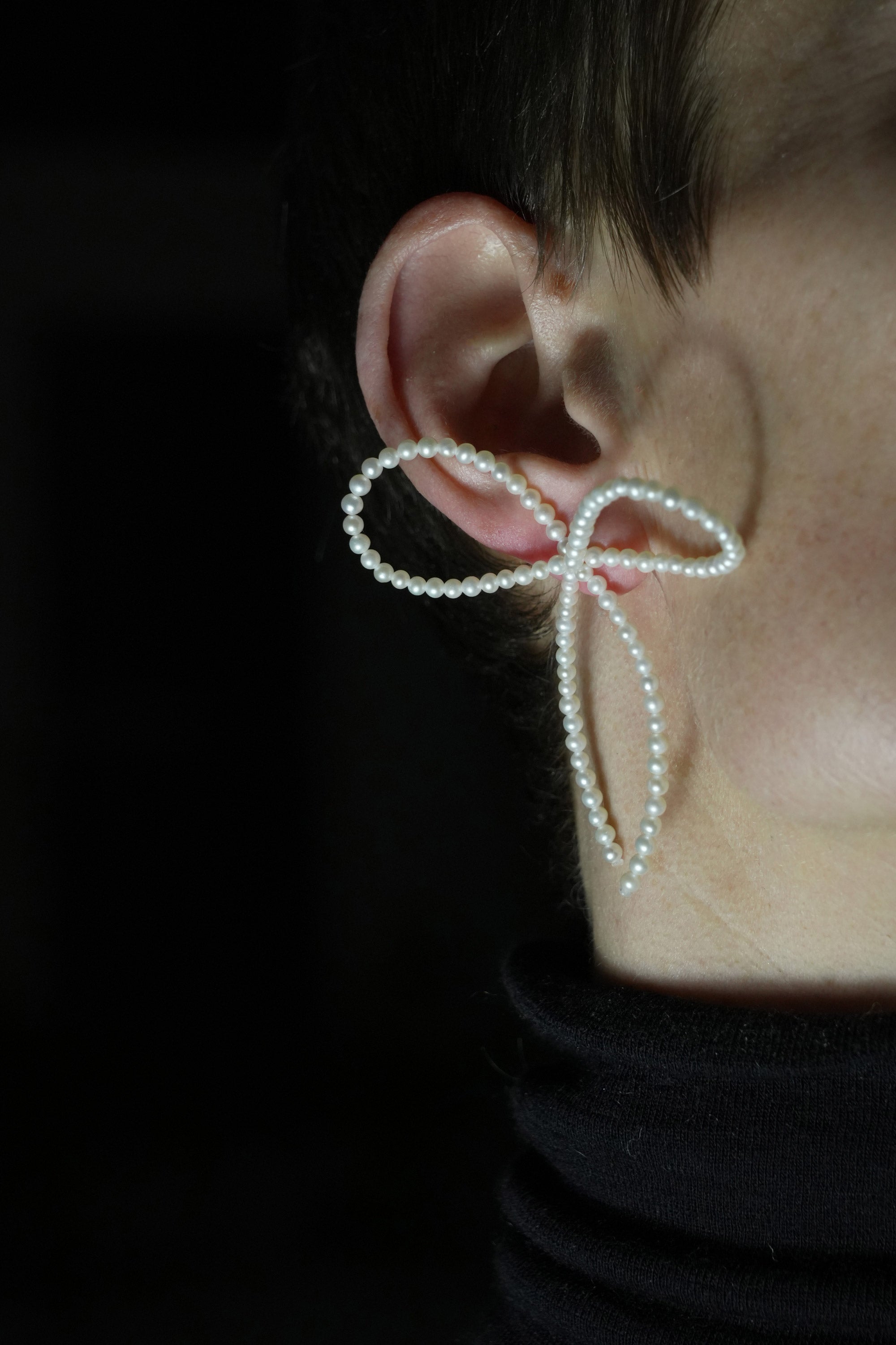 Big PEARL Bow Stud