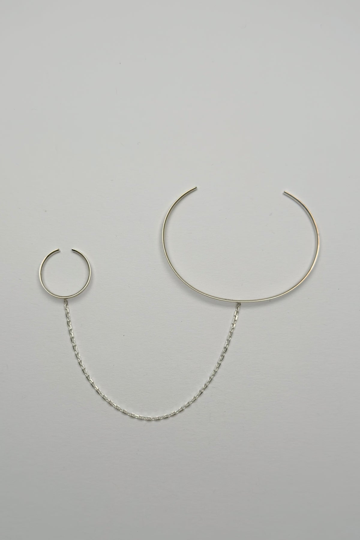 TRACE ring cuffed