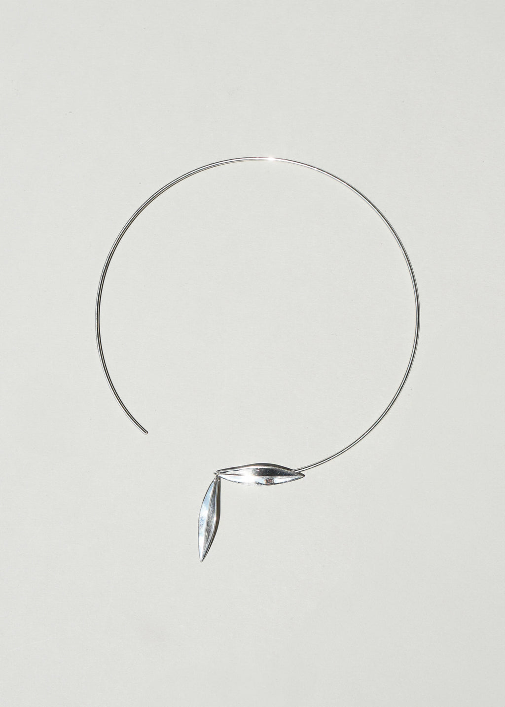 Leaves neckpiece