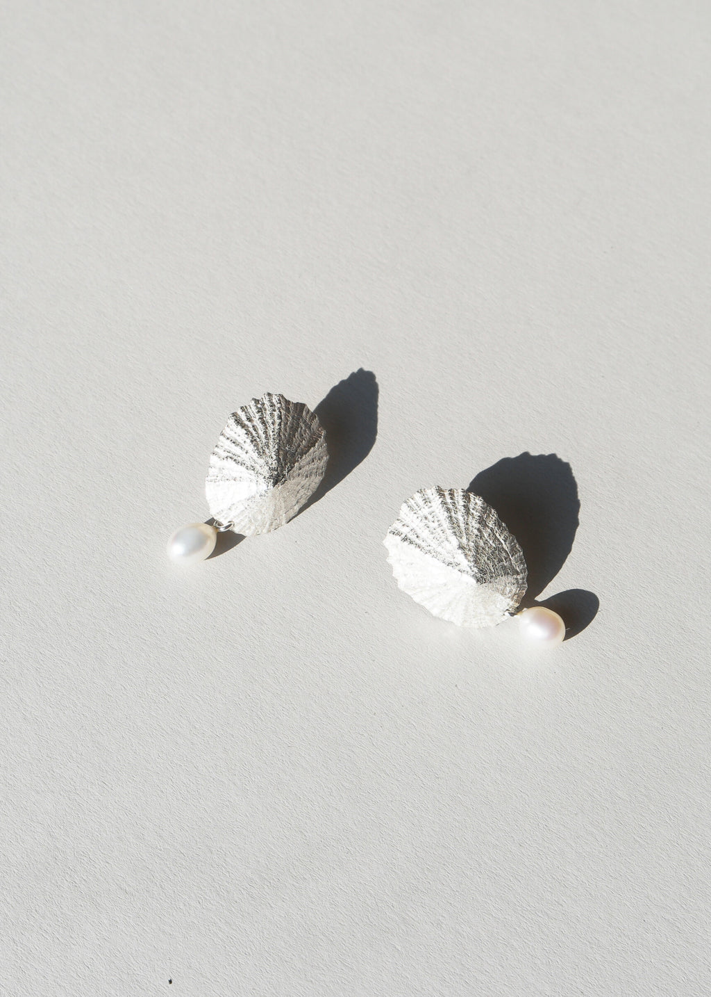 LIMPET PEARL Studs
