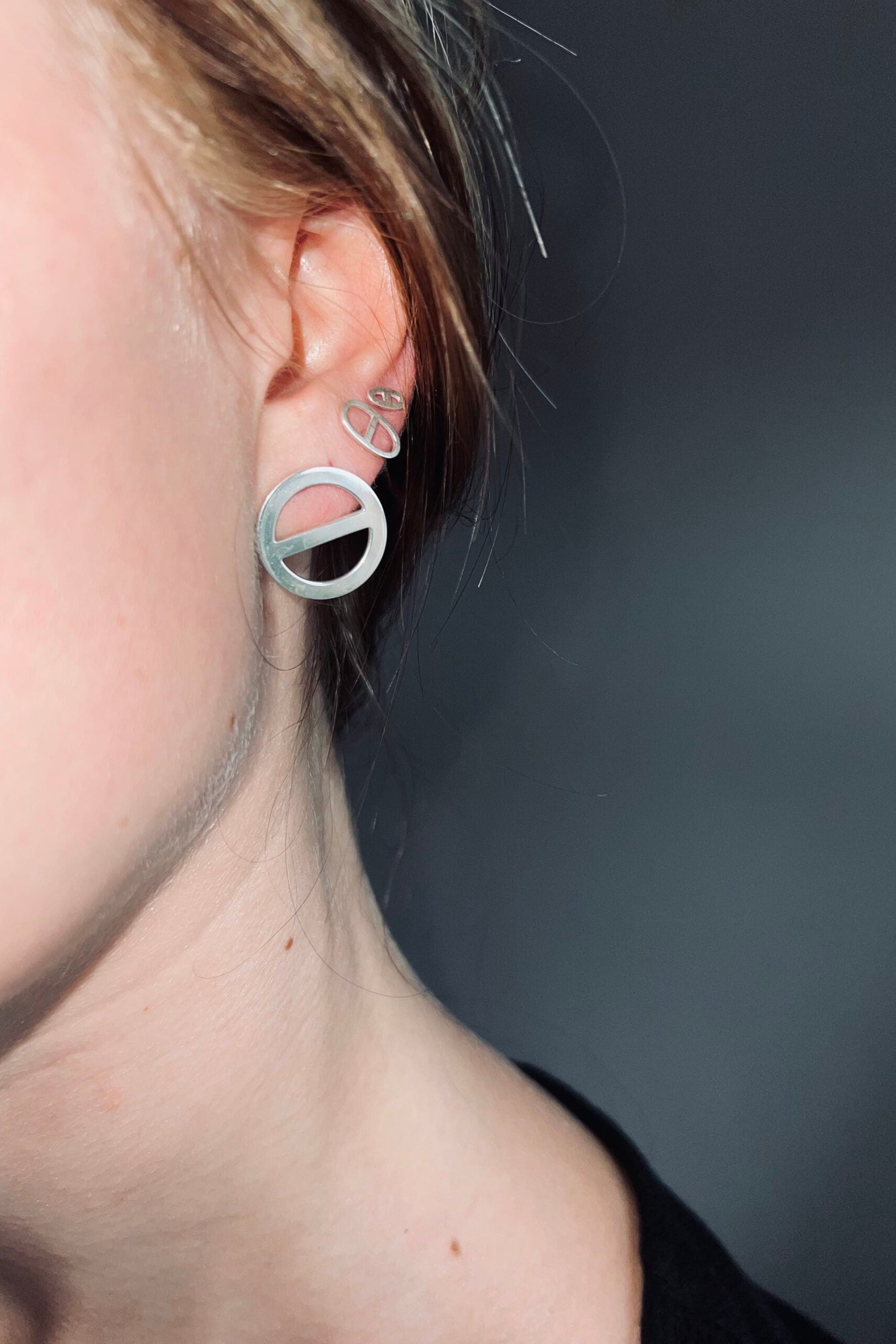 EAR STUDS – Saskia Diez