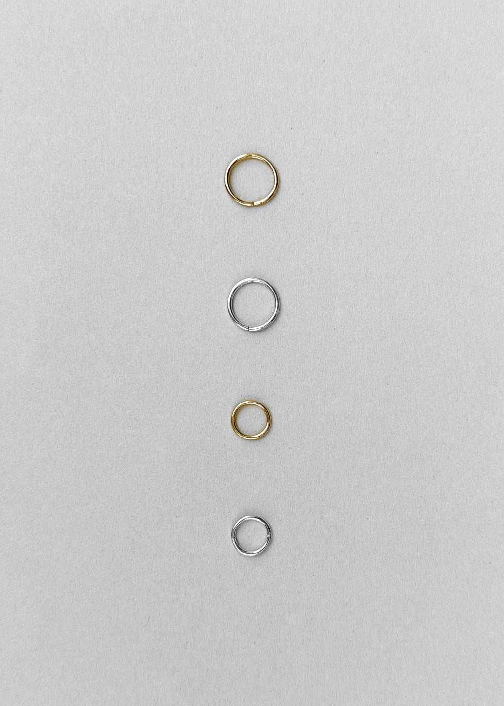 Mini WIRE Click Earring