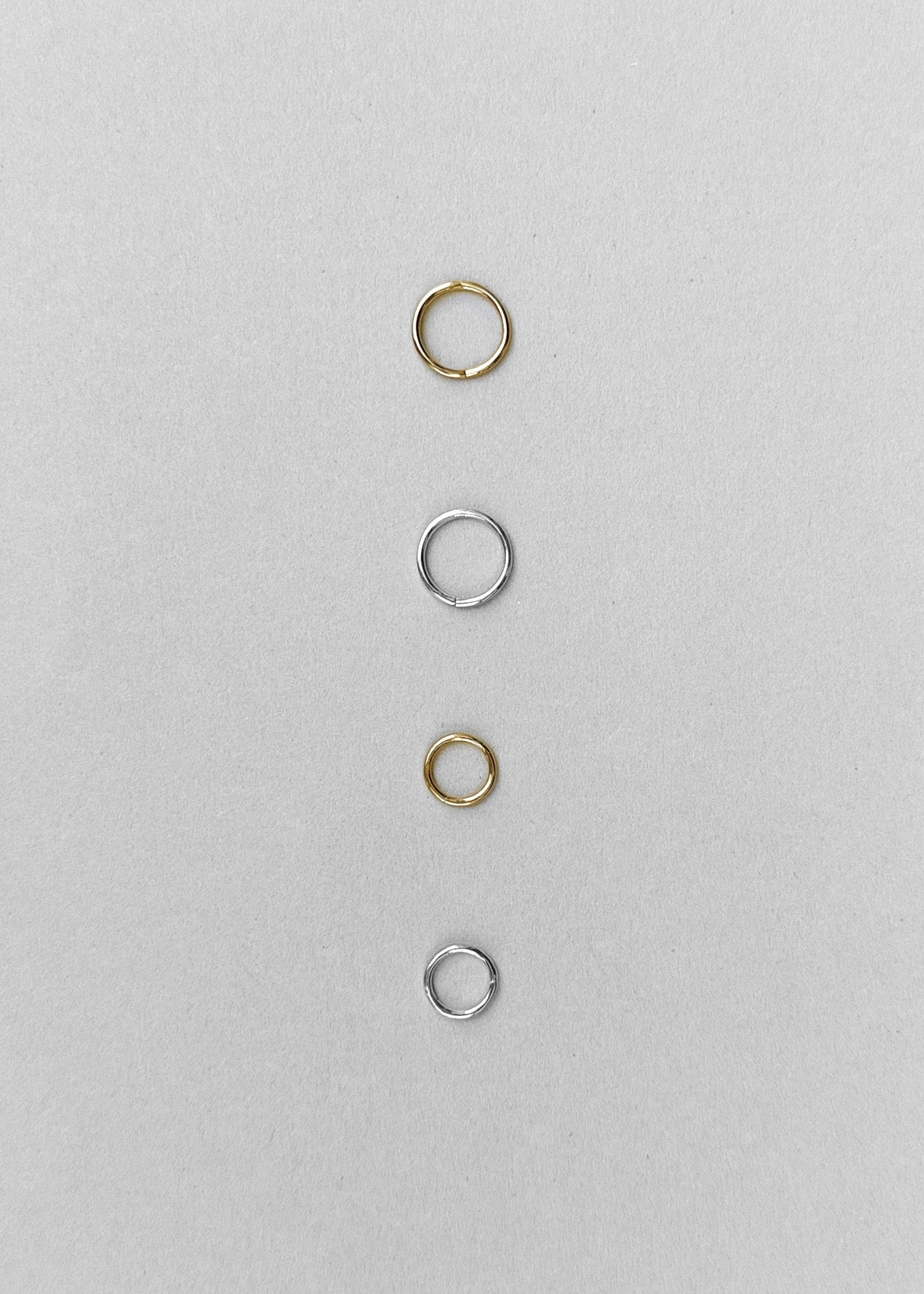 Mini WIRE Click Earring
