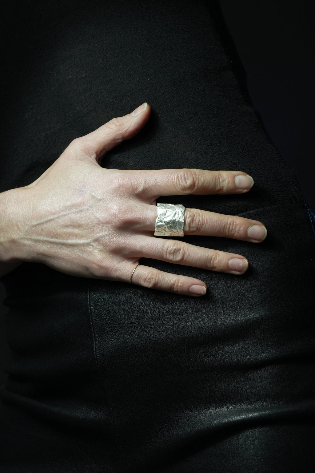 CRUSHED Stripe Ring