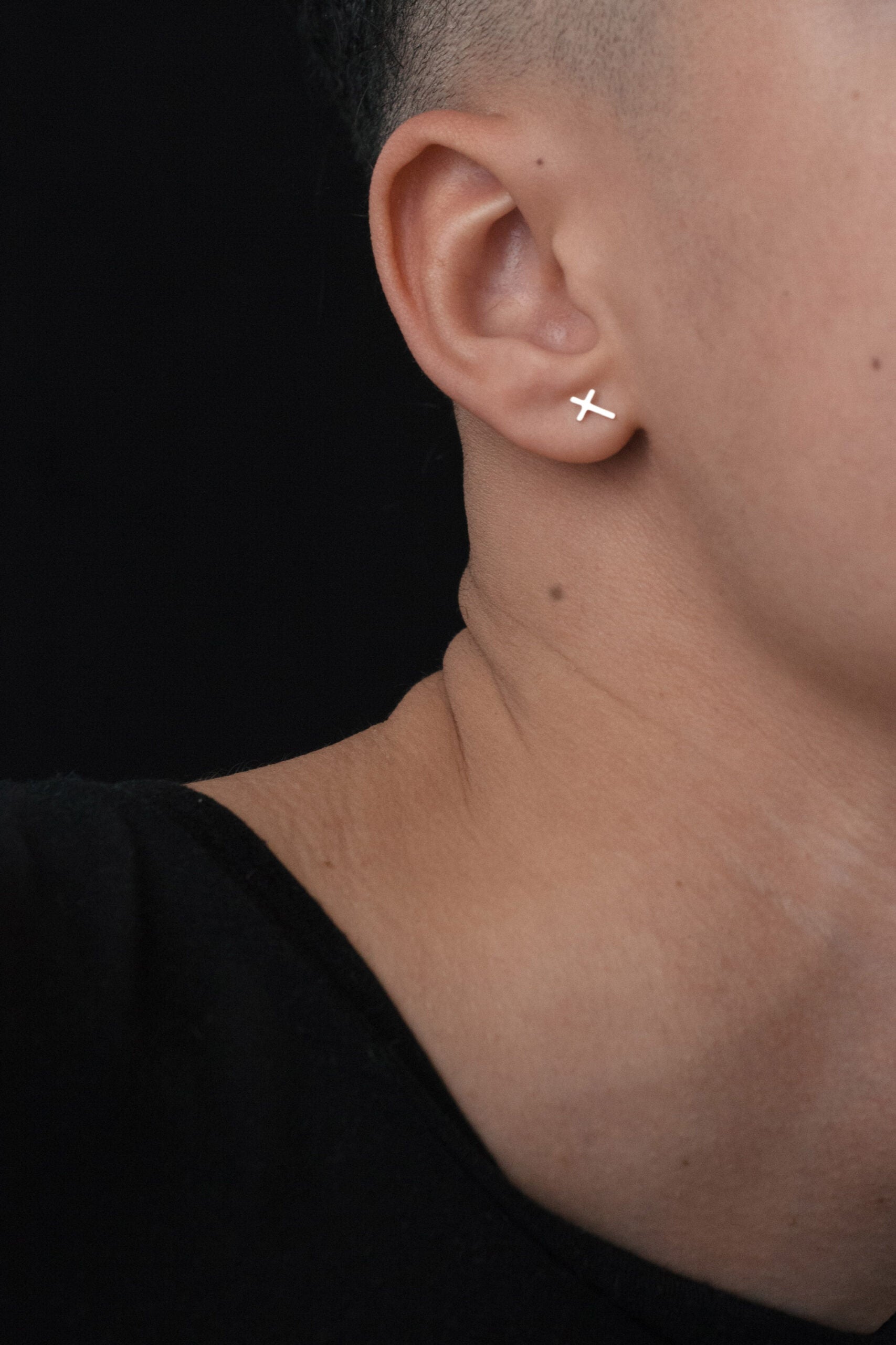 CROSS stud