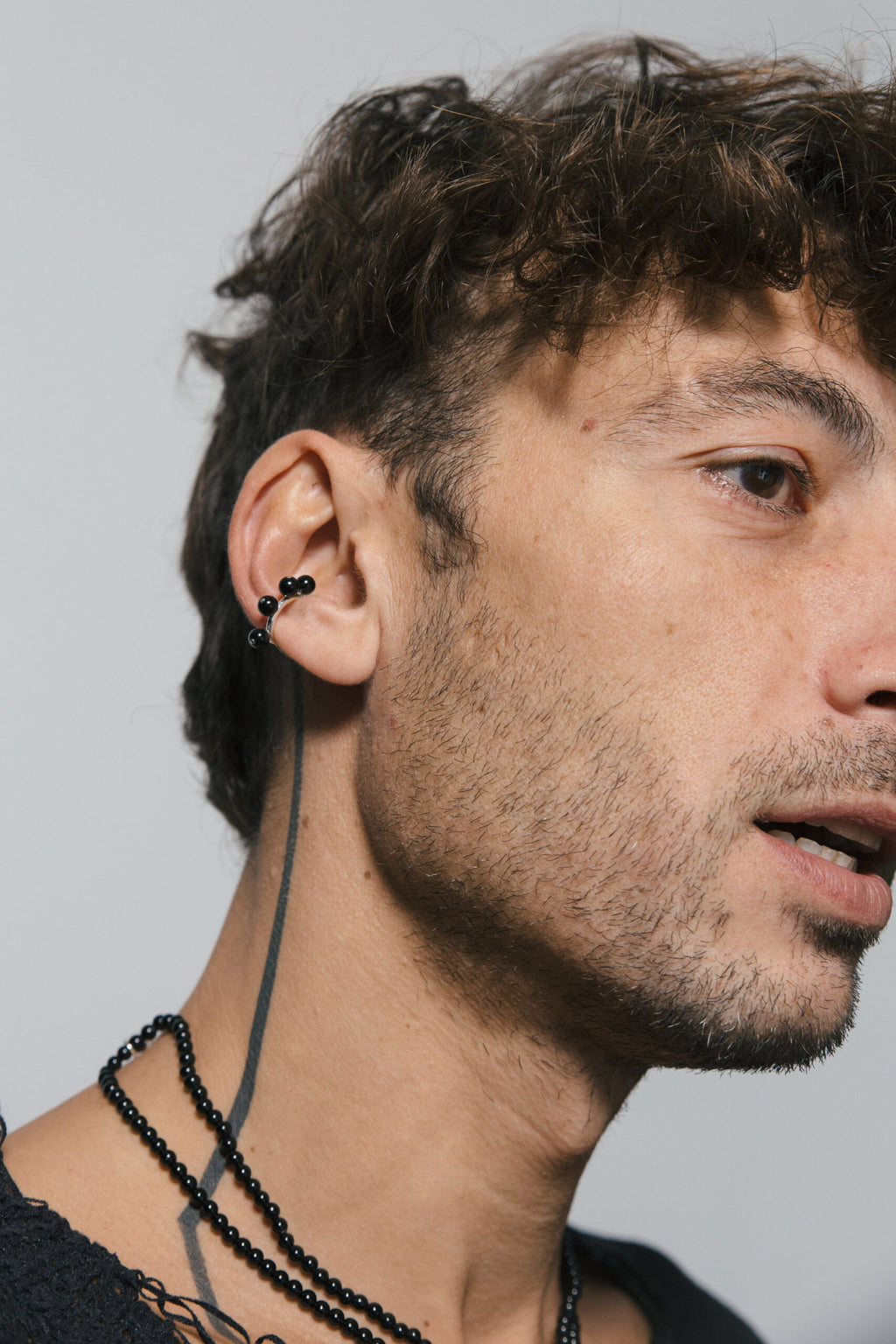 DARK SEASON Ear Cuff