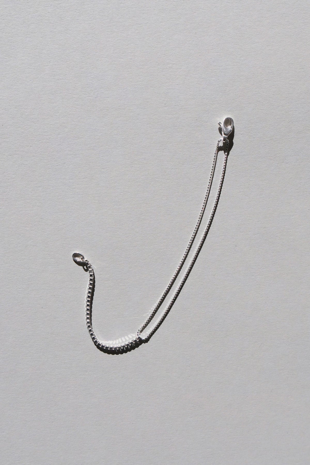 LOOPING Bracelet** – Saskia Diez