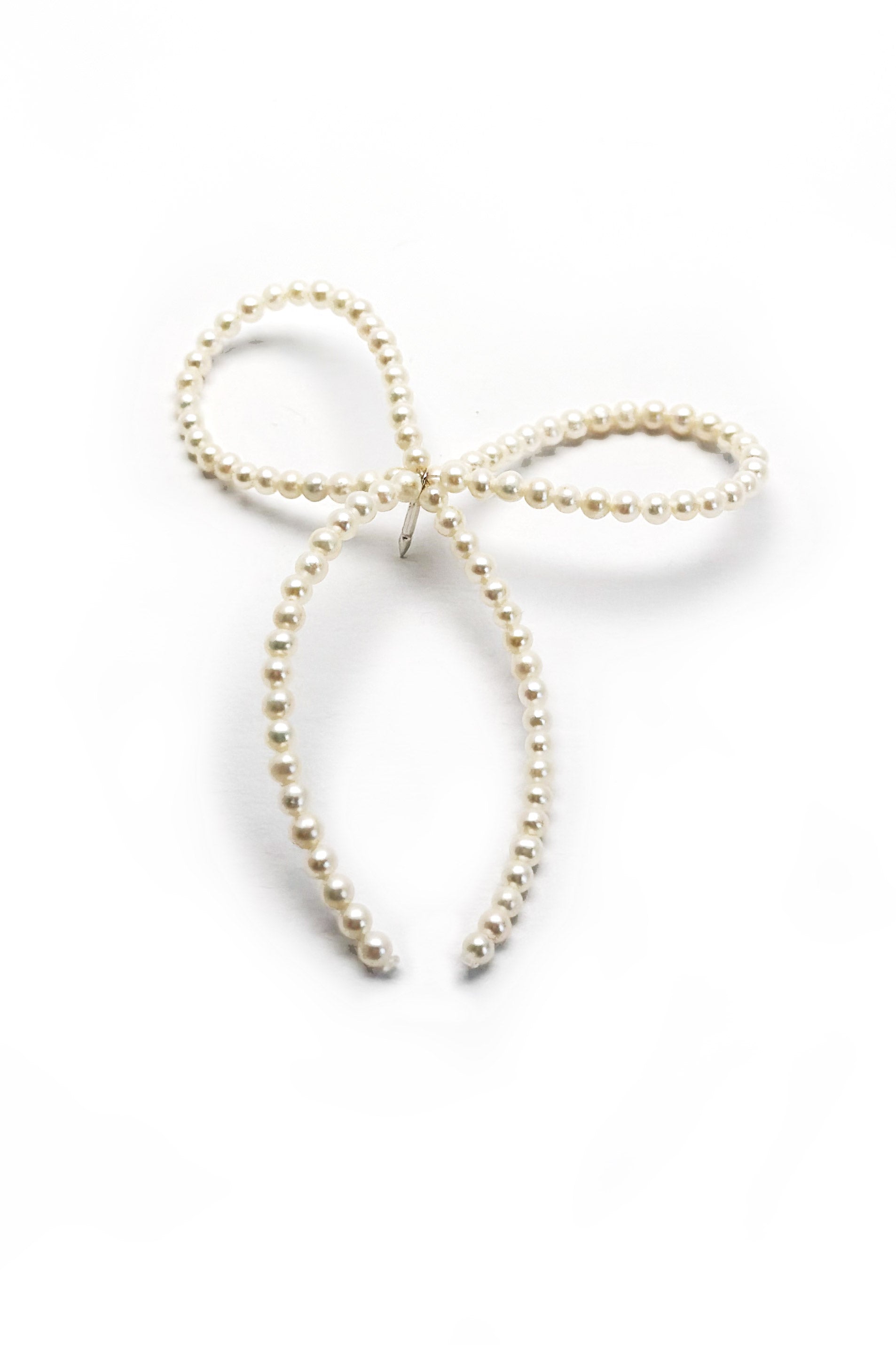 PEARL Bow Brooch