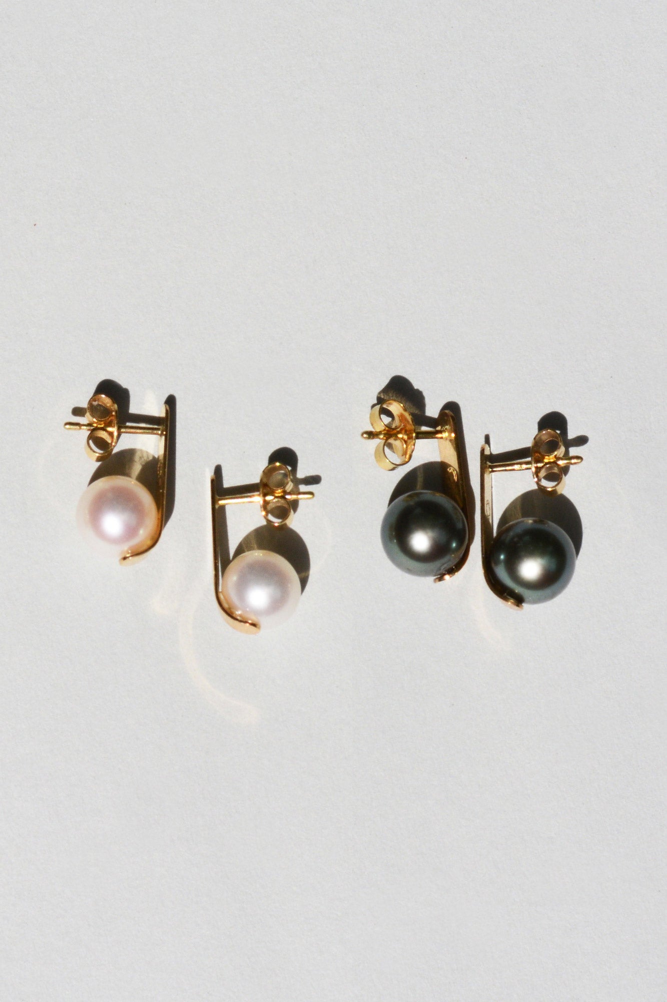 STRIPE PEARL Studs