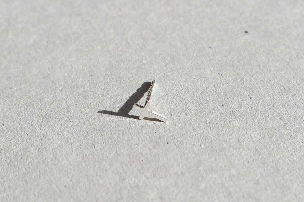 CROSS stud