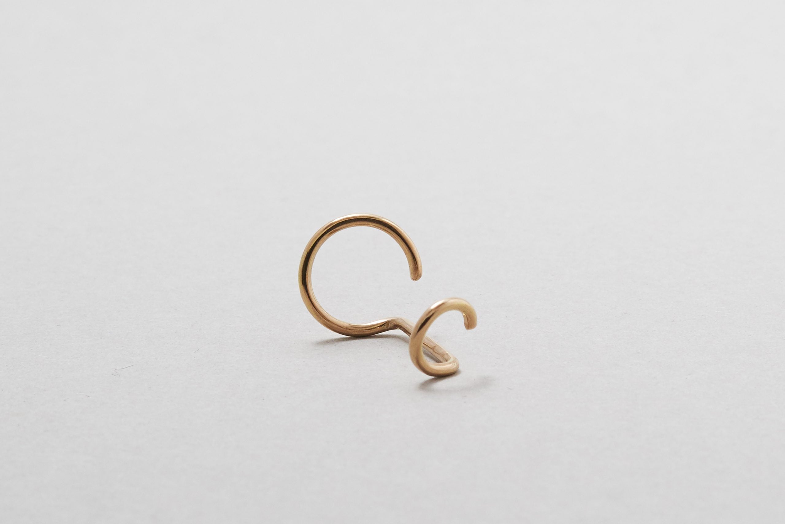 Double WIRE BOLD Ear Cuff Up