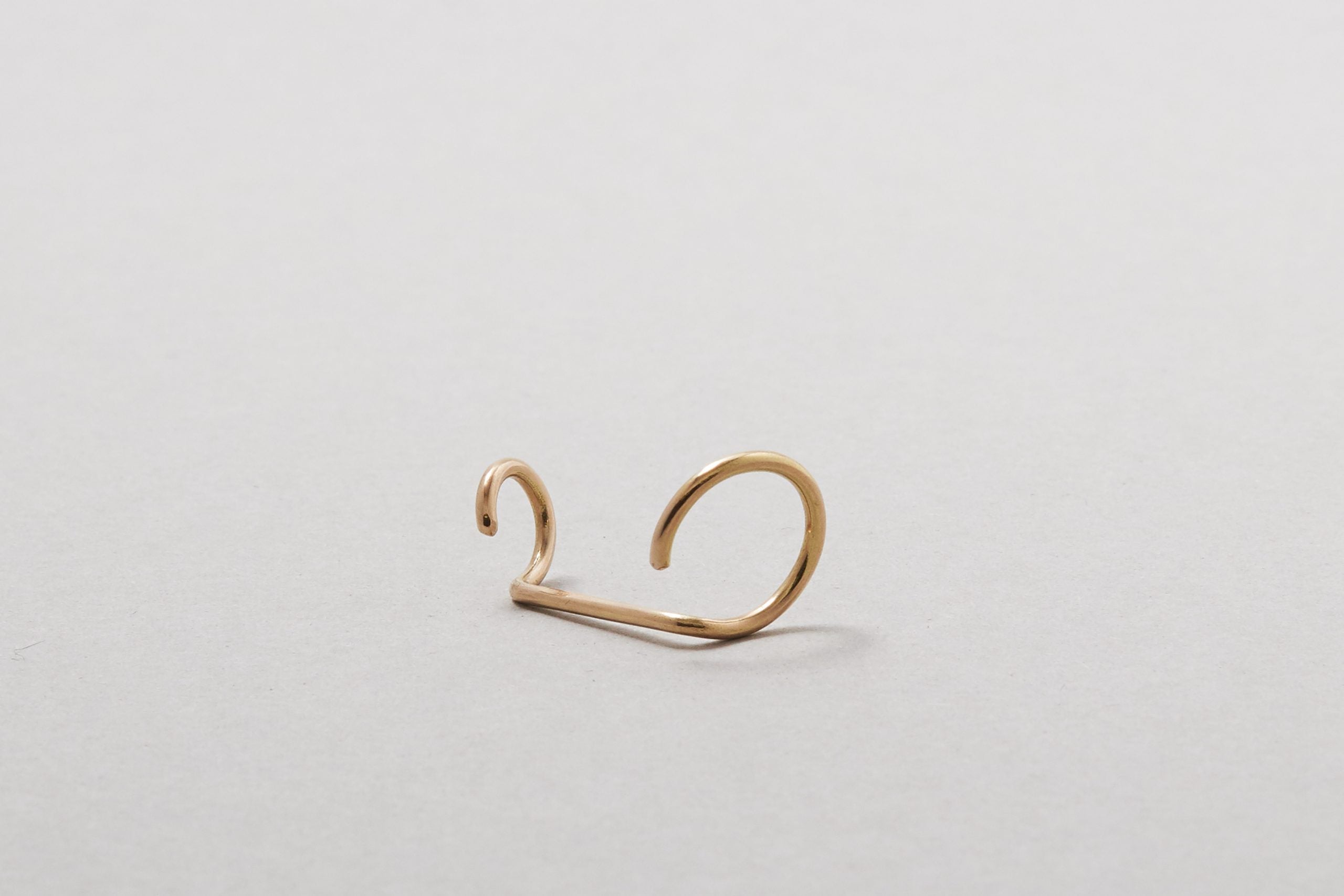 Double WIRE BOLD Ear Cuff Up