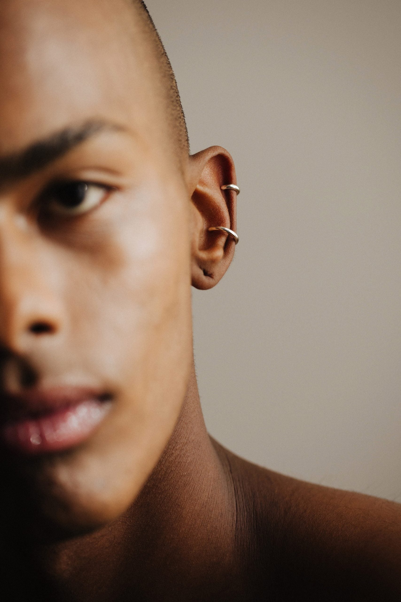 Double WIRE BOLD Ear Cuff Up
