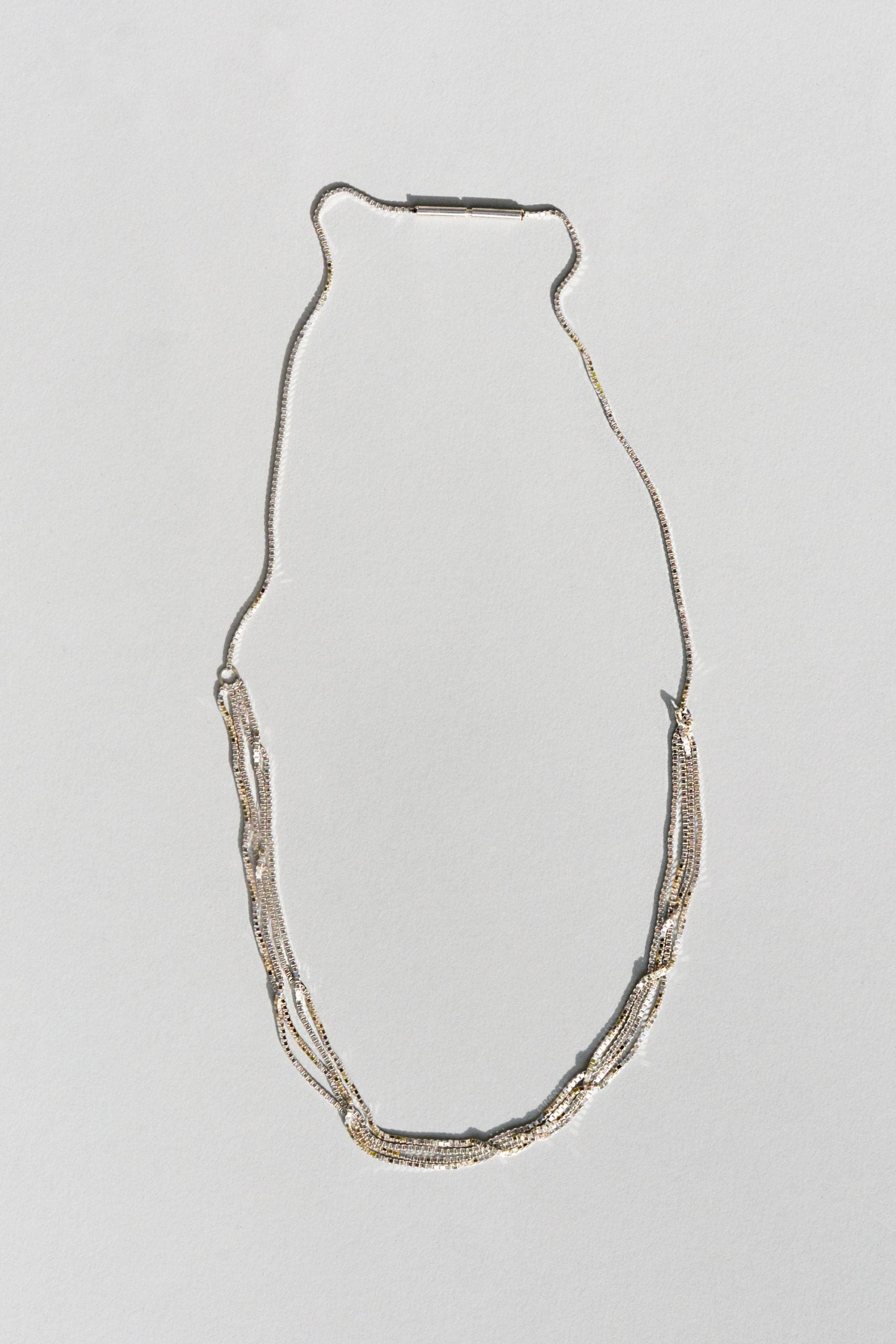 FINE 4Line Necklace