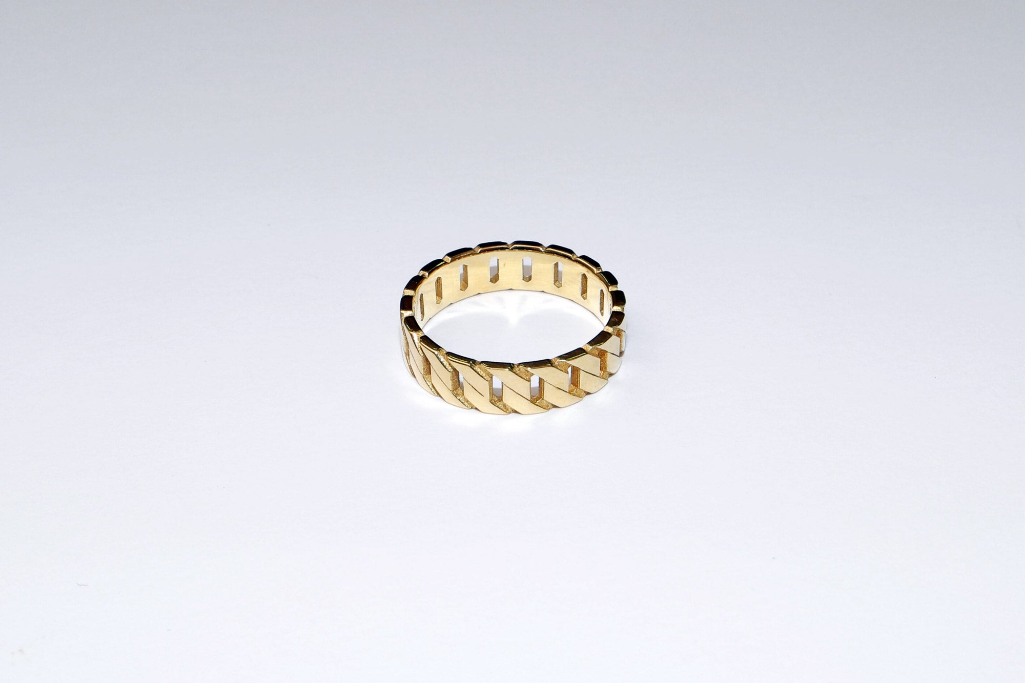 Gold GRAND Ring – Saskia Diez
