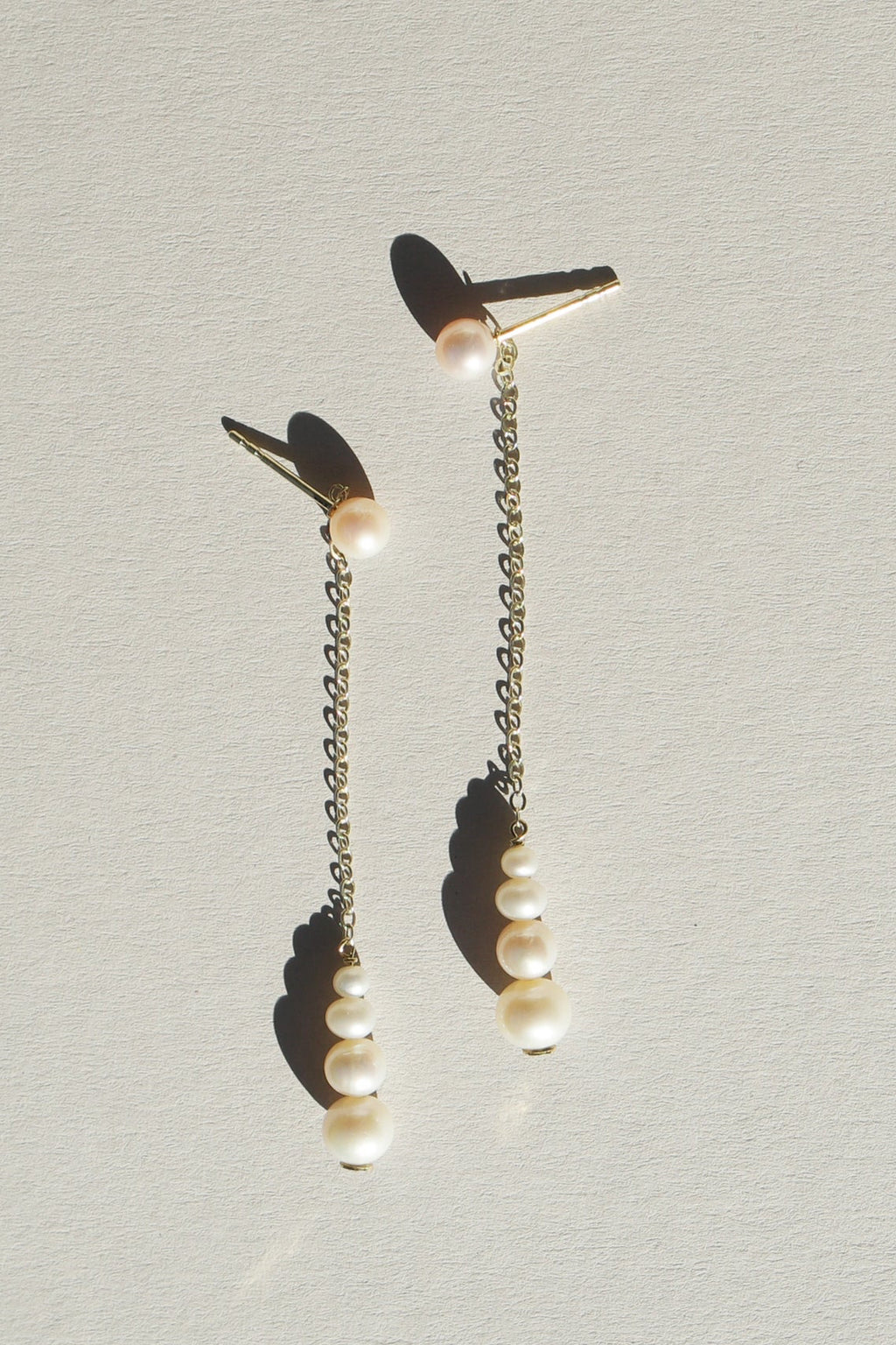 Short DROP PEARL Earrings