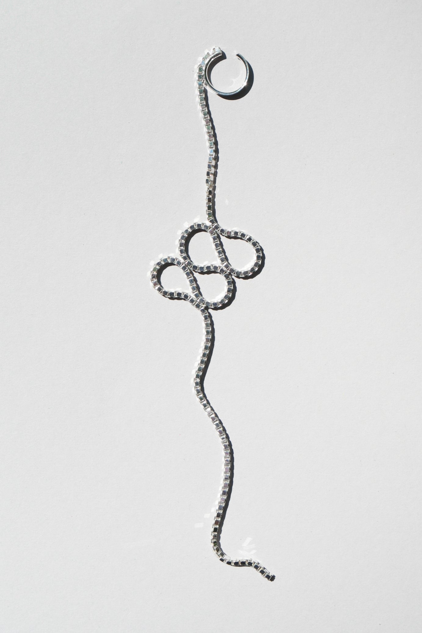 LOOPING Ear Cuff