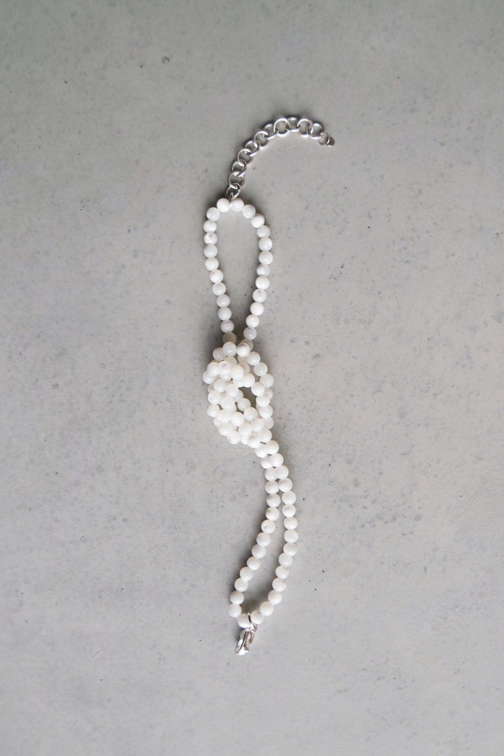 MOP HOLIDAY Knot Bracelet