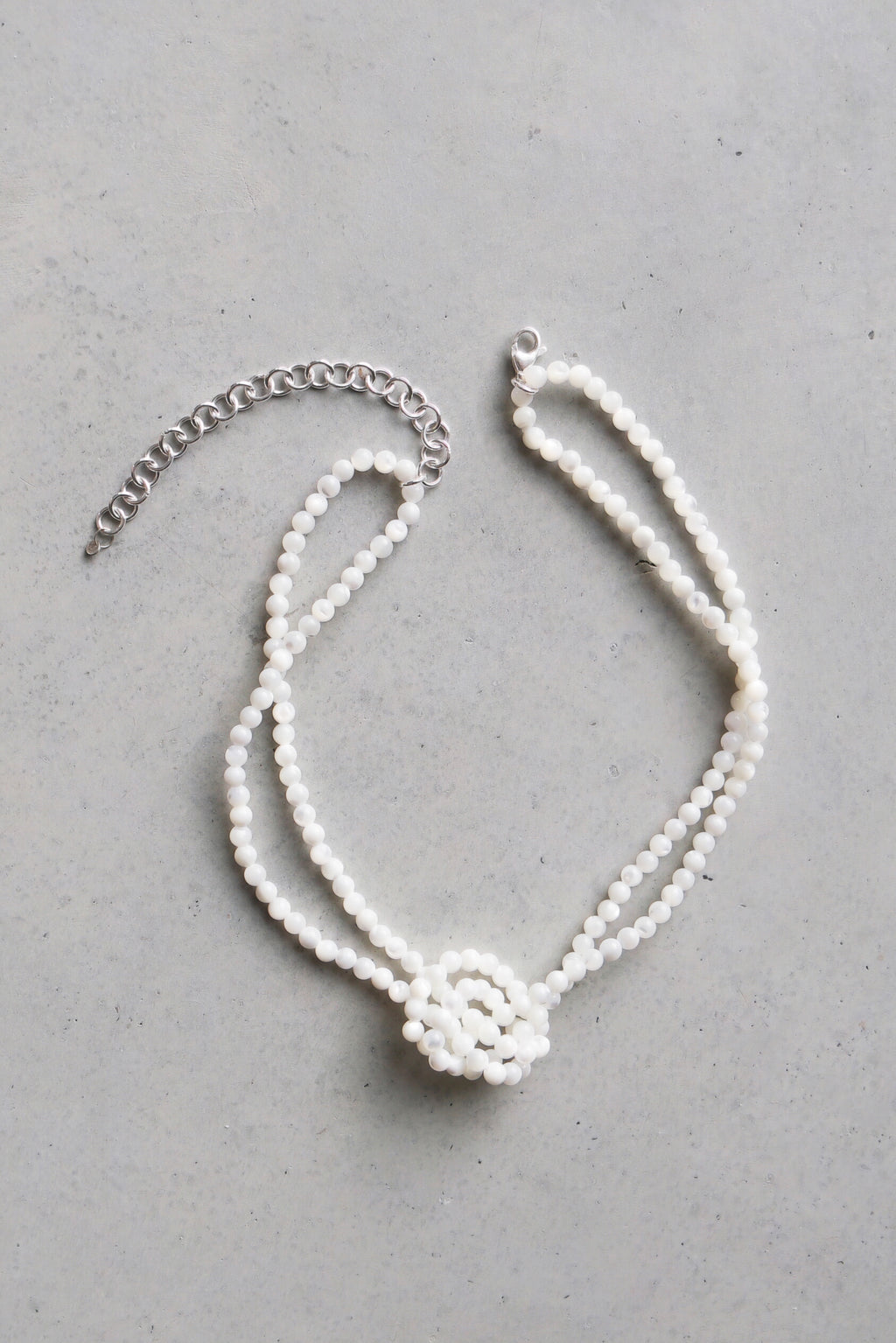 MOP HOLIDAY Knot Necklace