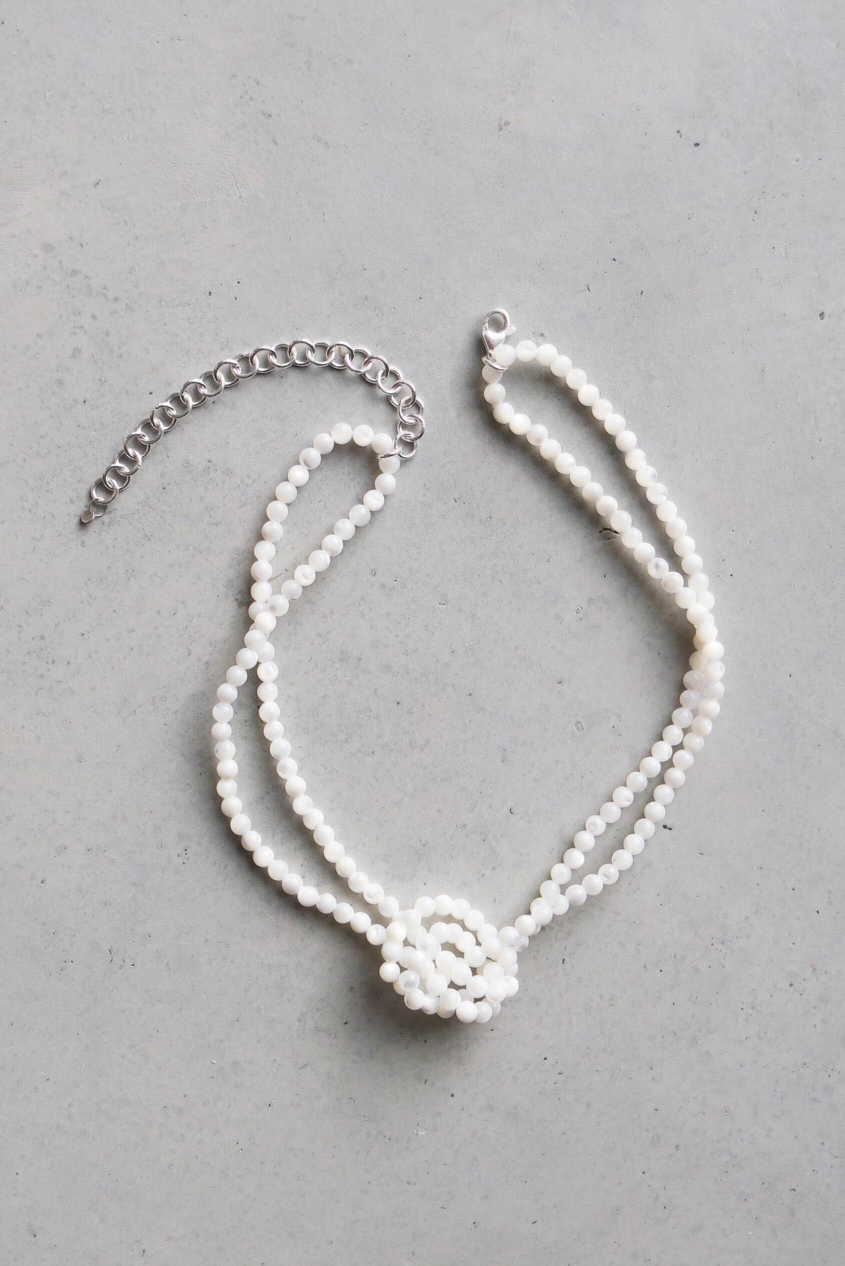 MOP HOLIDAY Knot Necklace