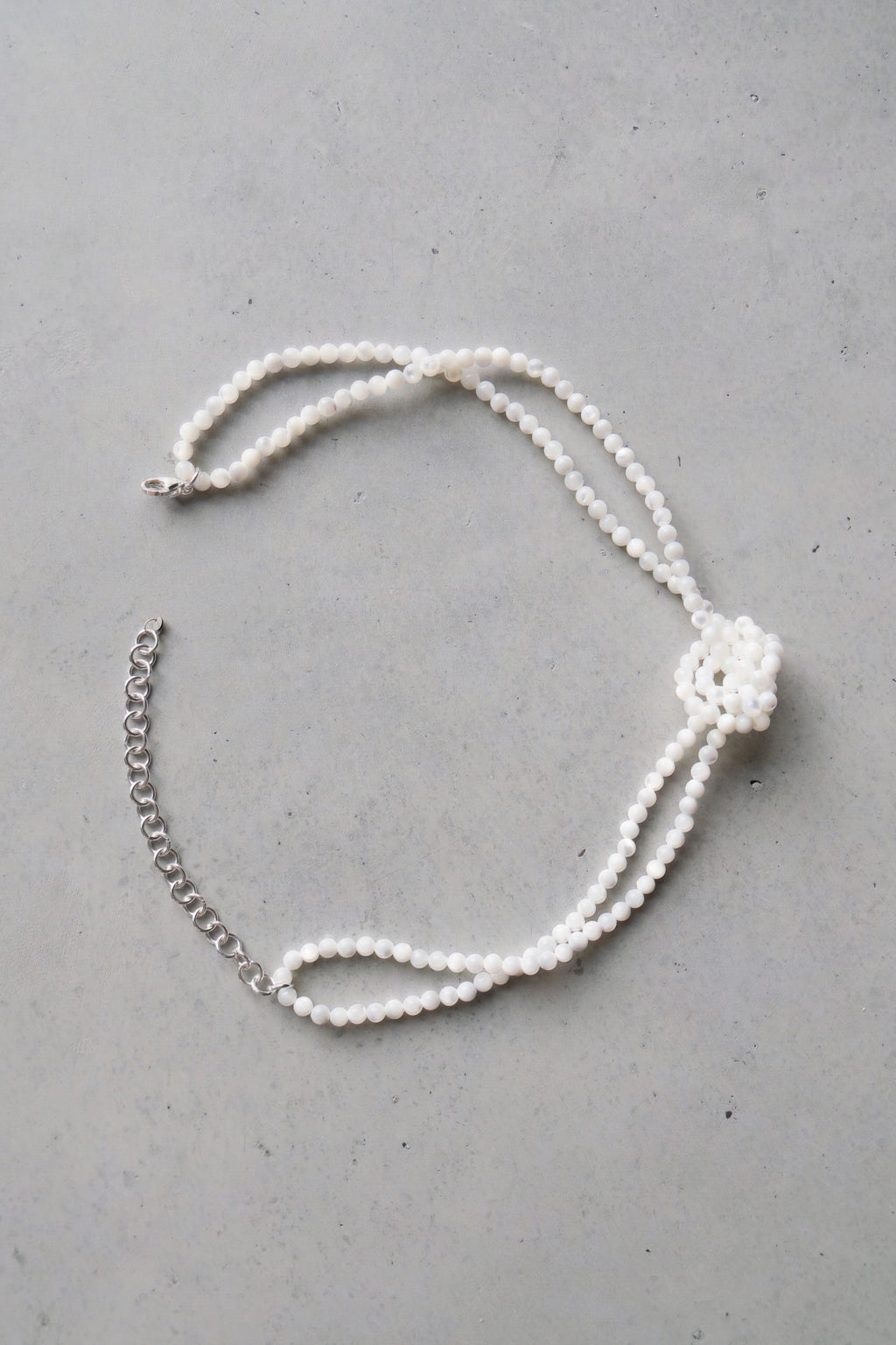 MOP HOLIDAY Knot Necklace