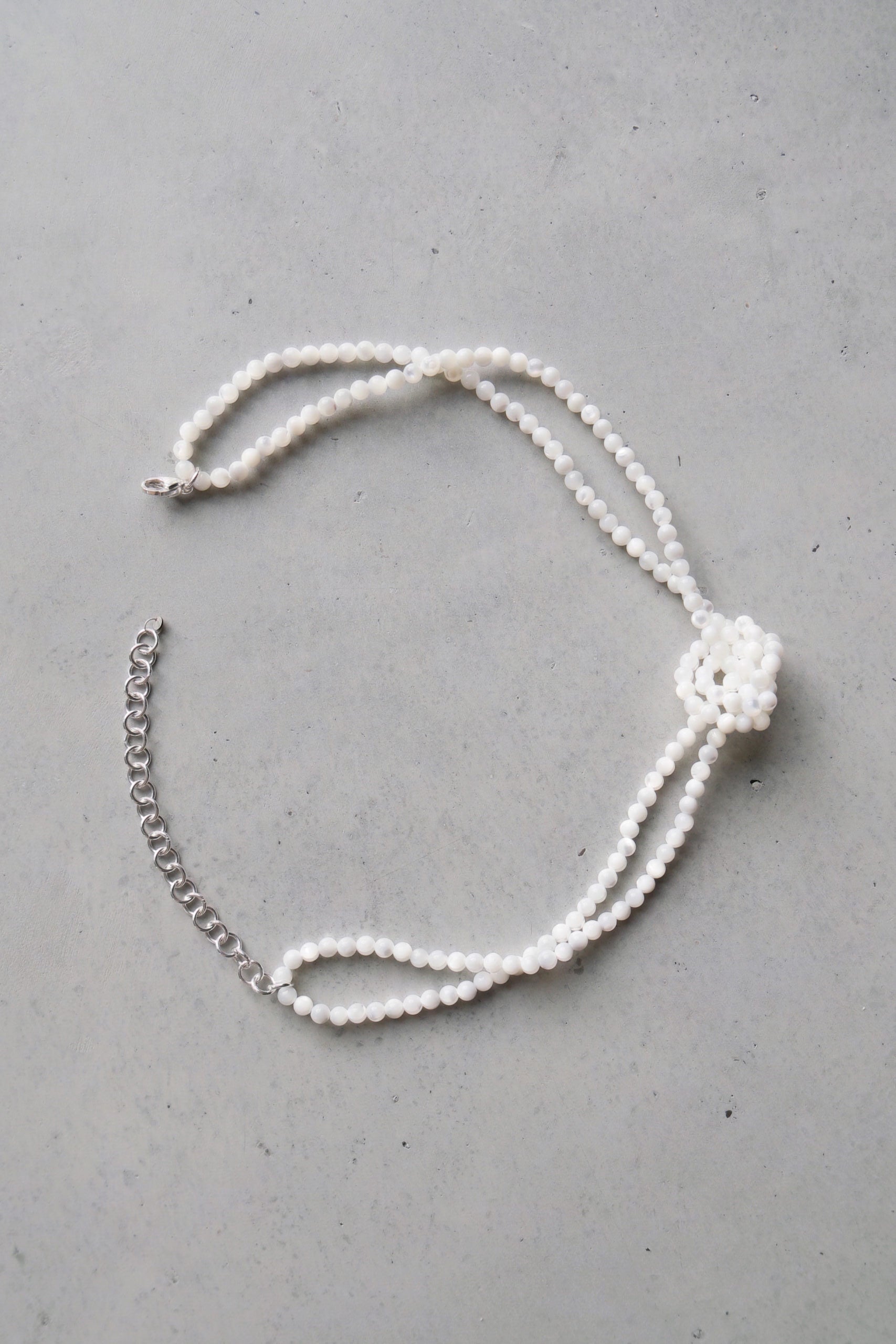 MOP HOLIDAY Knot Necklace