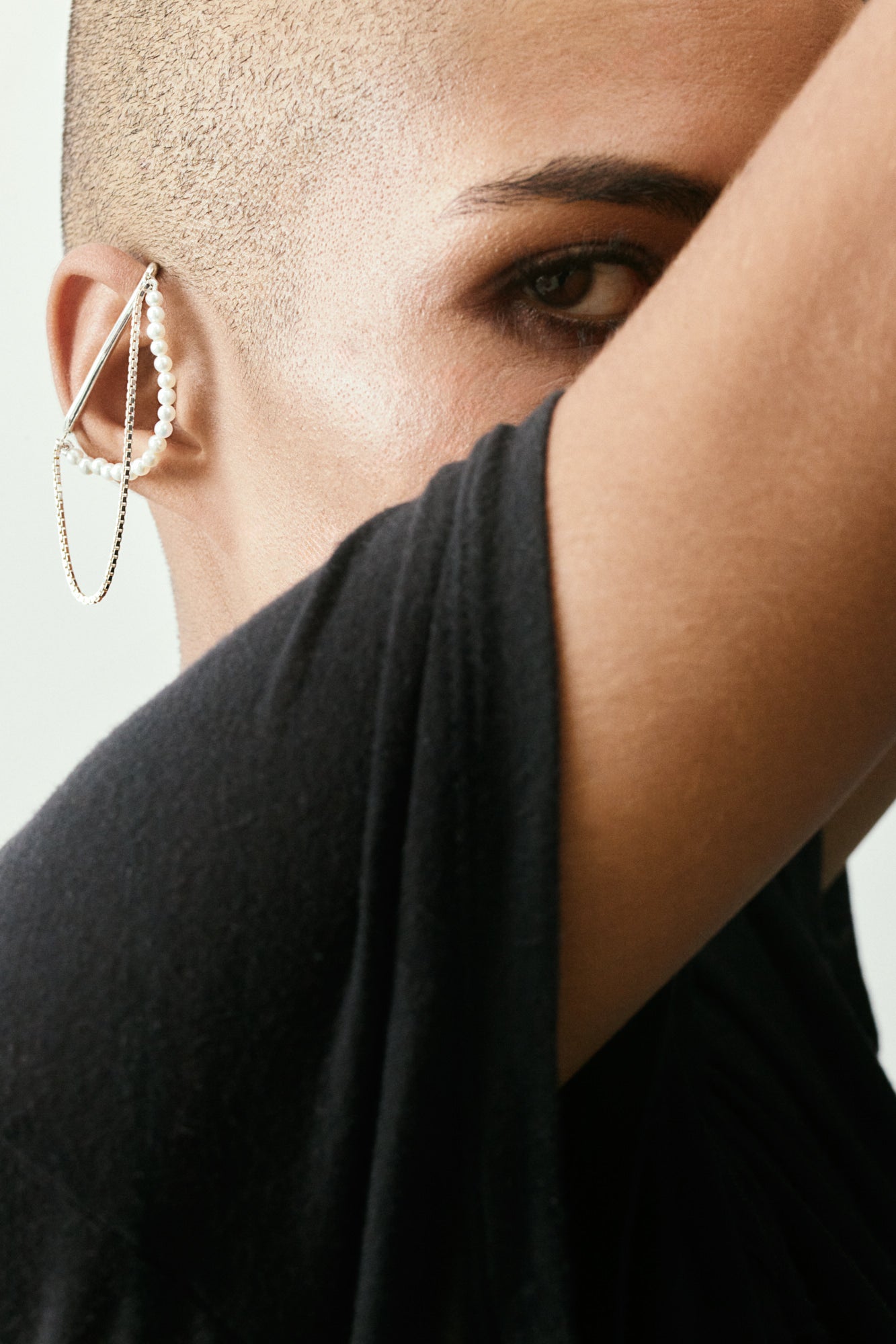 REBL x DIEZ Pearl Chained Ear Cuff