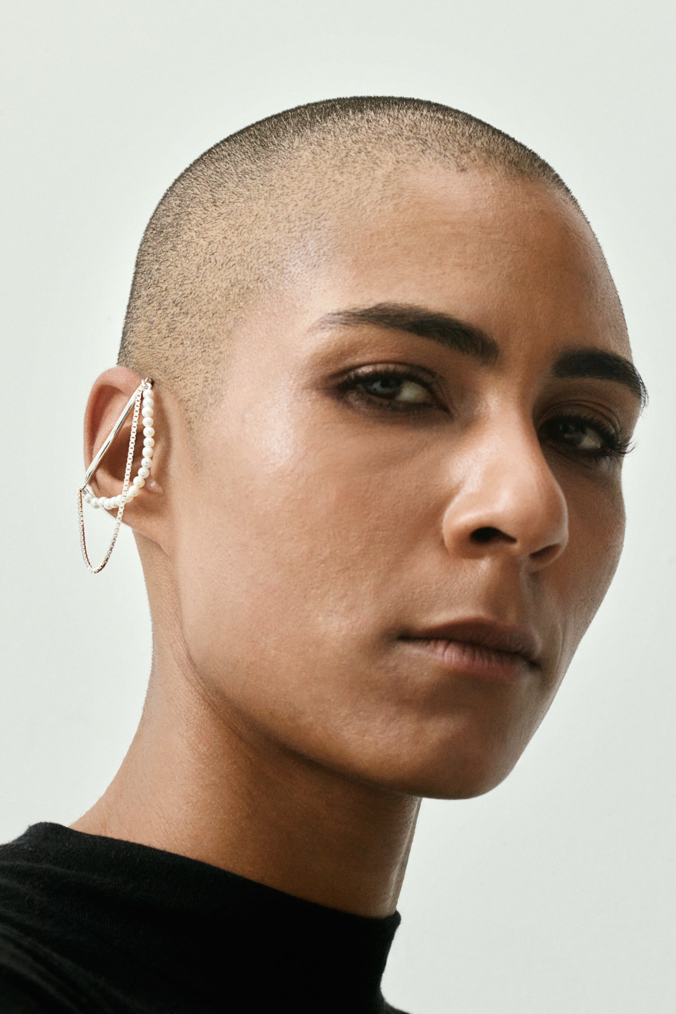 REBL x DIEZ Pearl Chained Ear Cuff