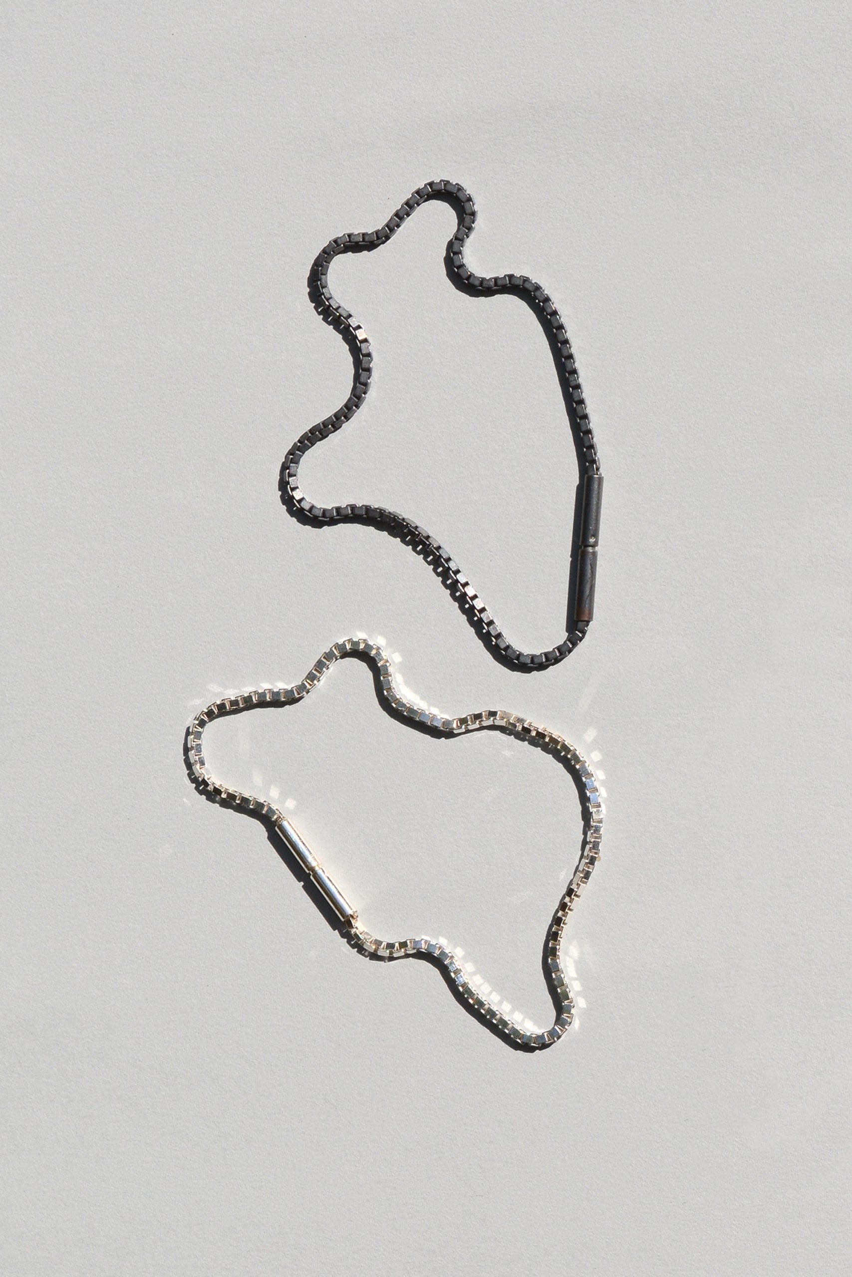 アクセサリー Saskia Diez sling ring navy HAND – Saskia Diez