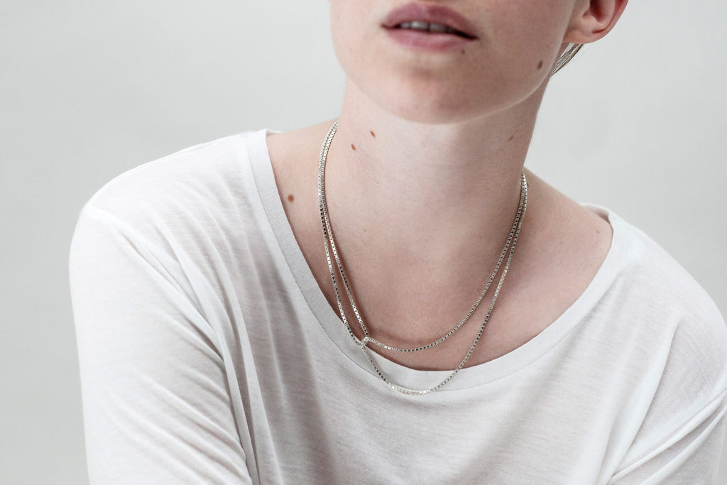 Short LOOP Necklace