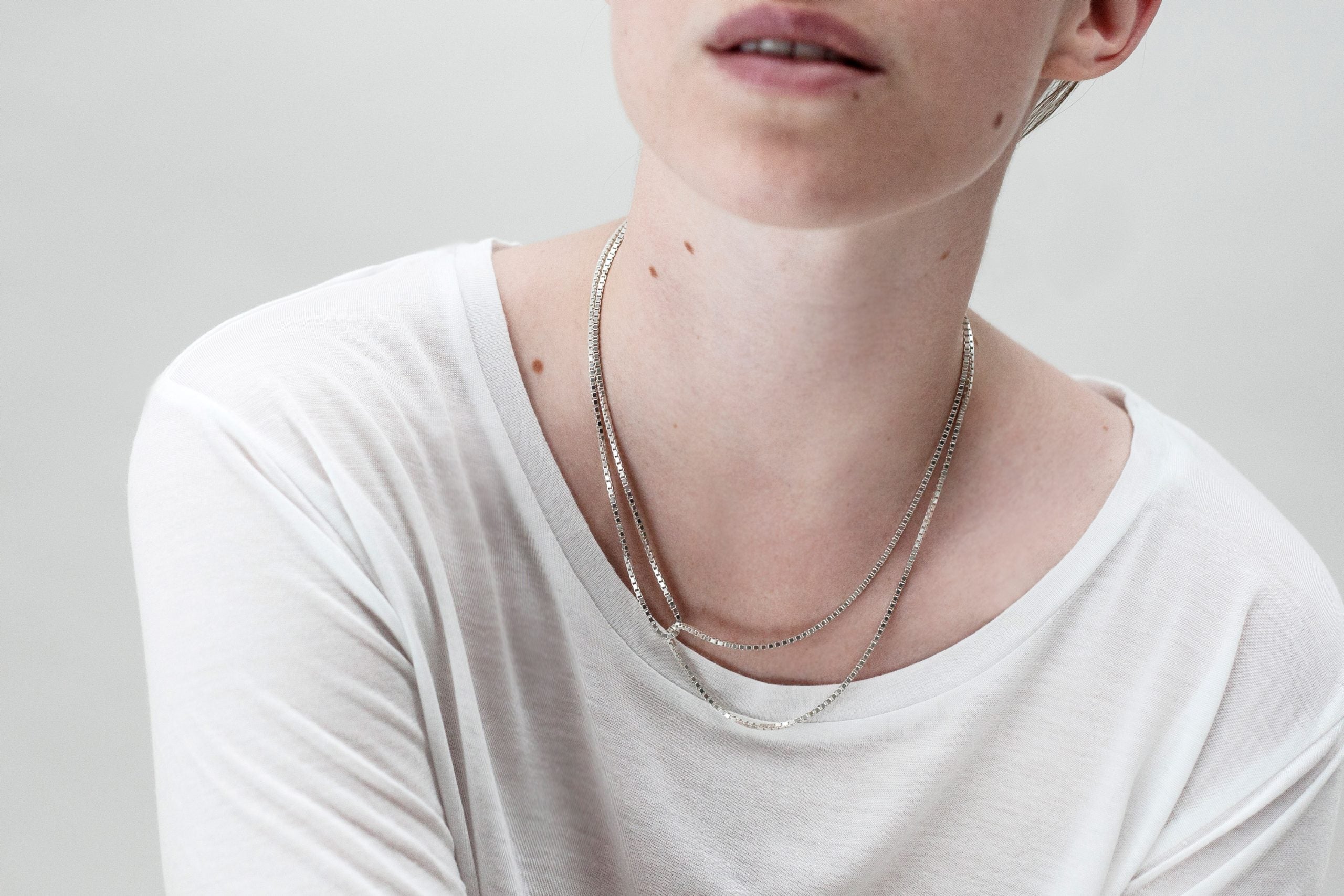 Short LOOP Necklace