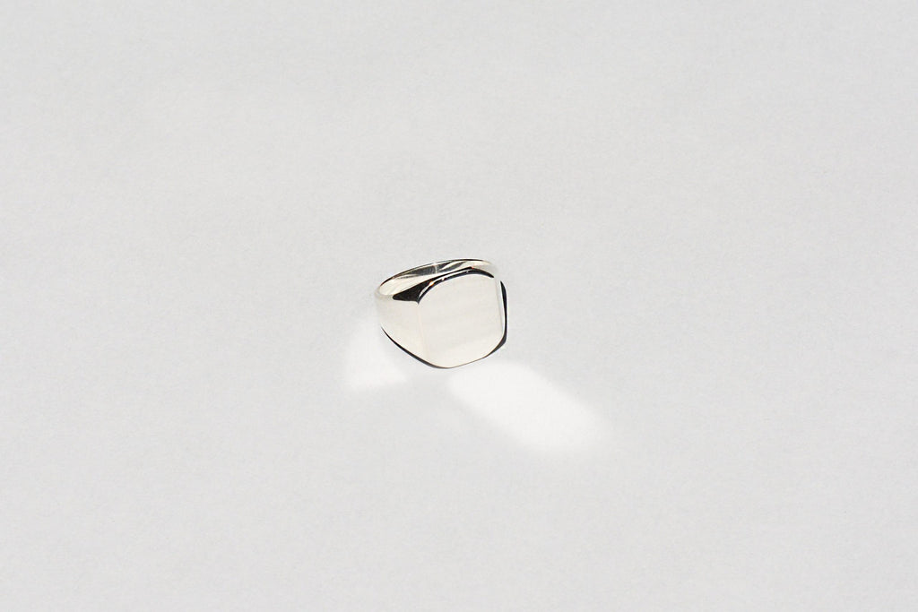 SIGNET Ring