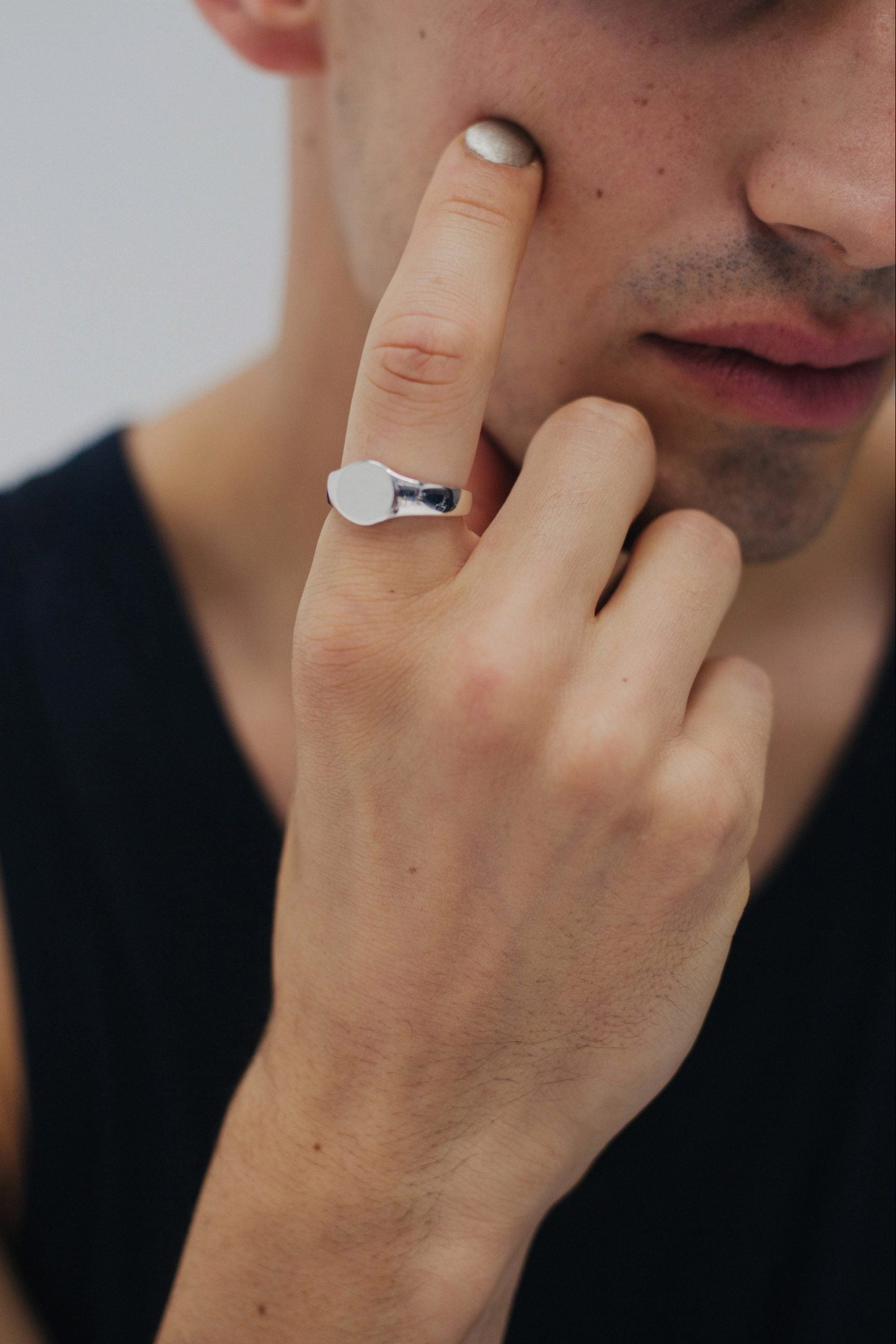 Round SIGNET Ring