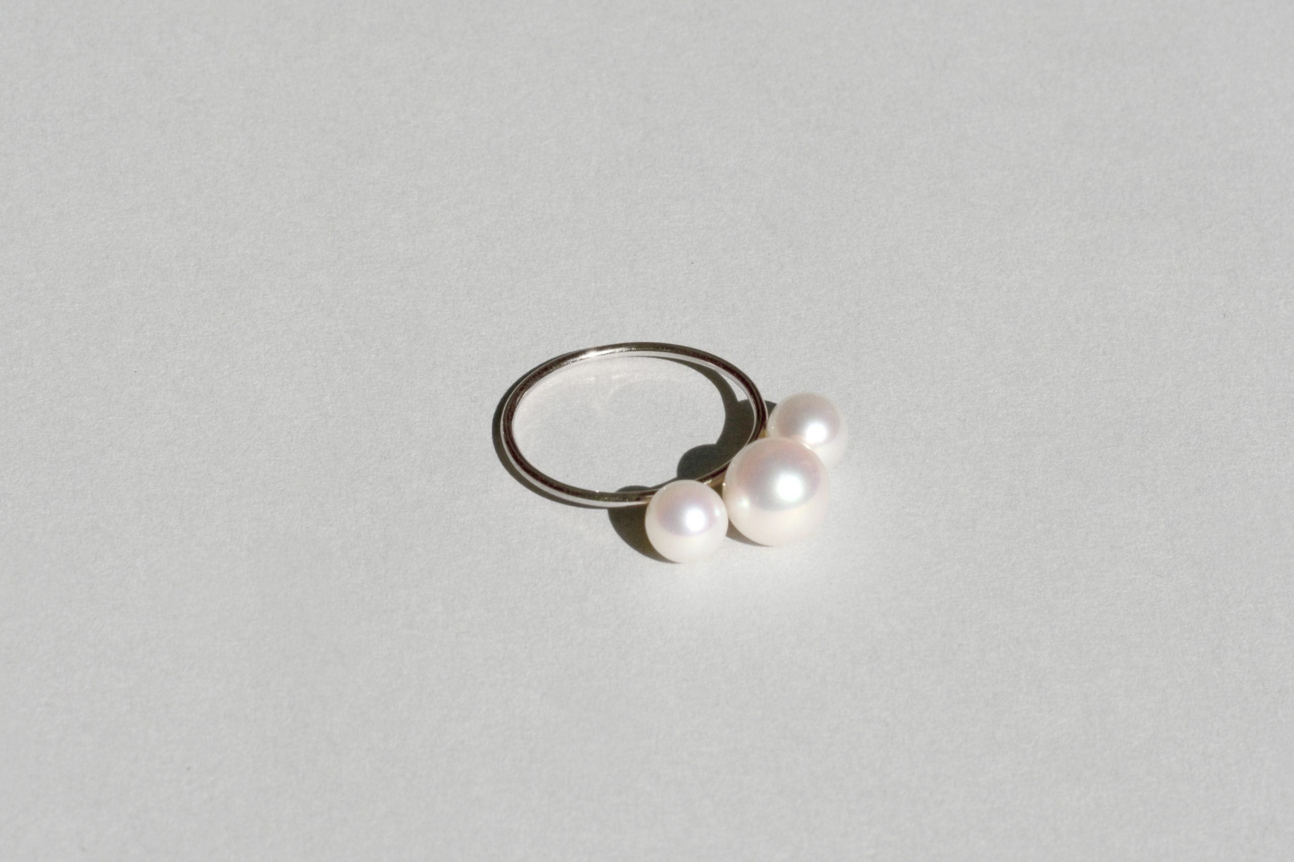 Silver 3 PEARLS Ring