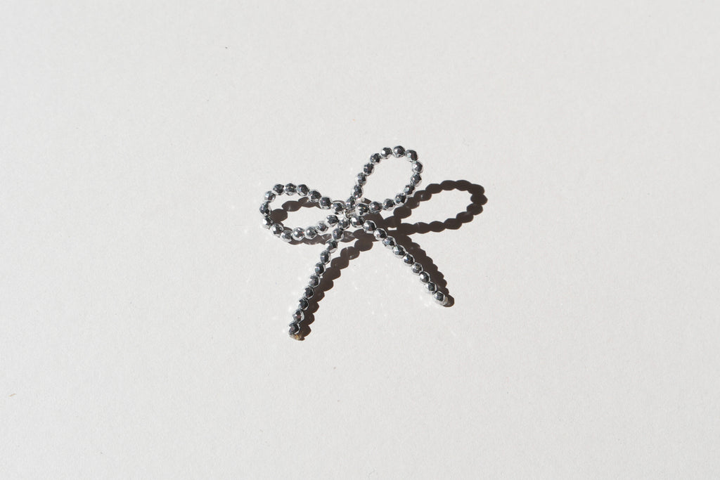 SPARKLING Bow Stud