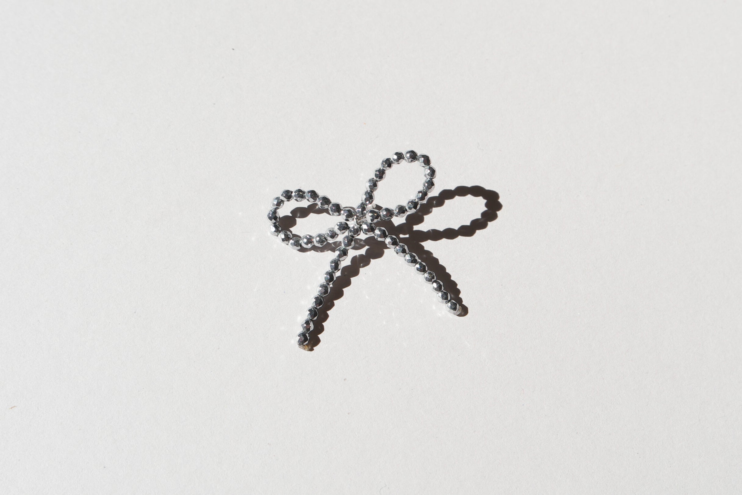 SPARKLING Bow Stud