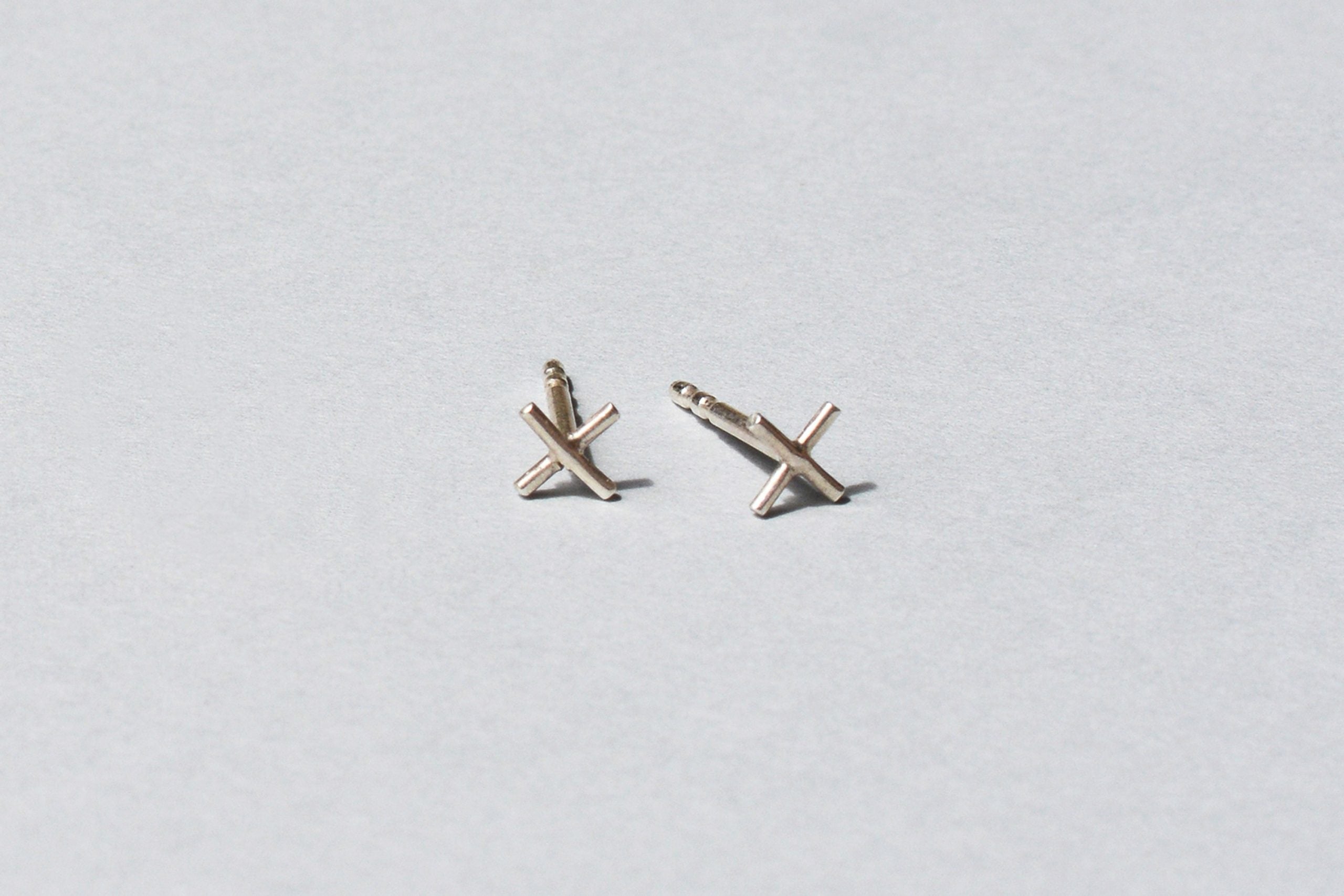 WIRE cross small