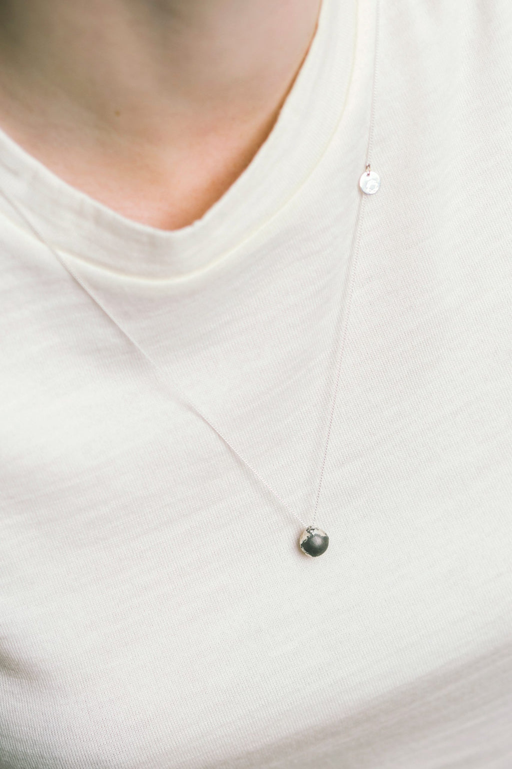 Fine WORLD Necklace